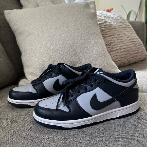 Nike Dunk Low Georgetown - Picture 5 of 9